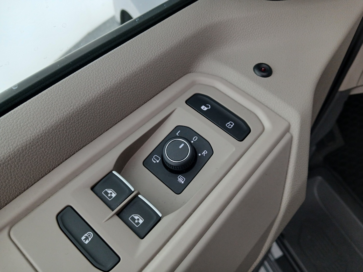 VW T7 California 1.5 TSI 4MOTION Ocean | Bild 11 von 30