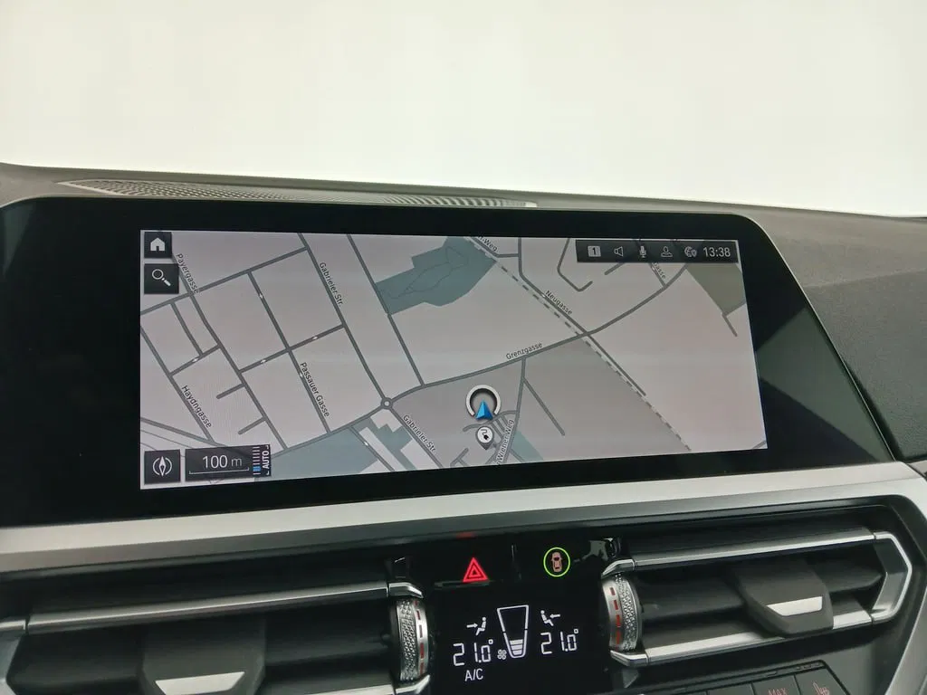 BMW 320e PHEV xDrive Touring Aut. | Bild 19 von 29