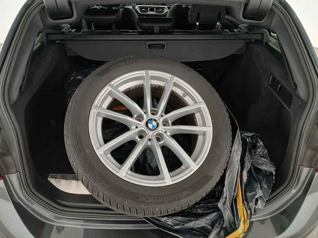 BMW 320e PHEV xDrive Touring Aut. | Bild 28 von 29