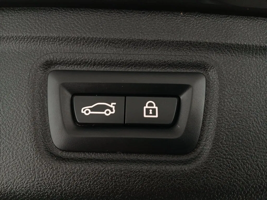 BMW 320e PHEV xDrive Touring Aut. | Bild 29 von 29