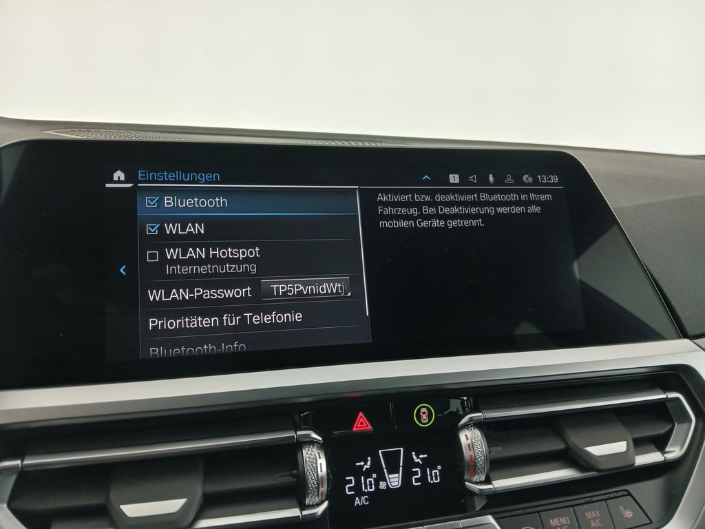 BMW 320e PHEV xDrive Touring Aut. | Bild 22 von 29