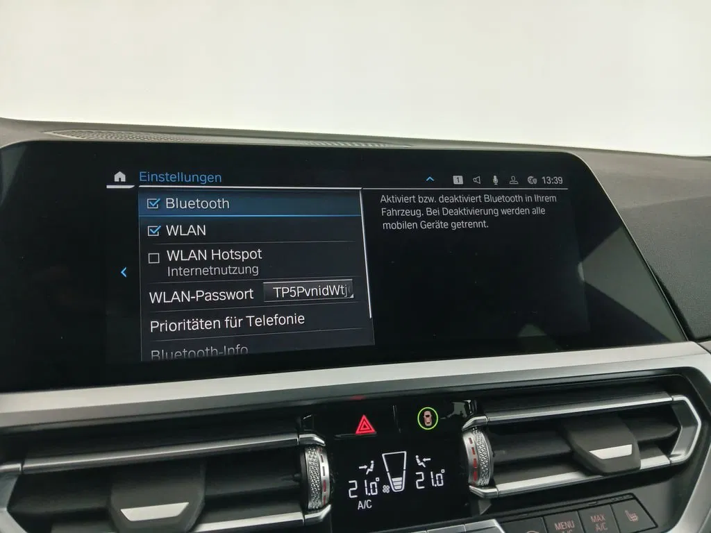 BMW 320e PHEV xDrive Touring Aut. | Bild 22 von 29