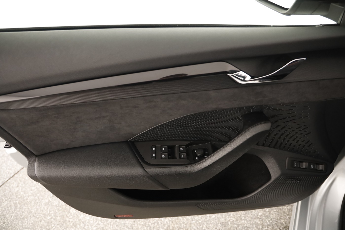 Skoda Octavia Combi 1.4 TSI RS iV | Bild 8 von 26