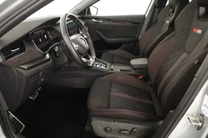 Skoda Octavia Combi 1.4 TSI RS iV | Thumbnail 11 von 26