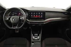 Skoda Octavia Combi 1.4 TSI RS iV | Thumbnail 12 von 26