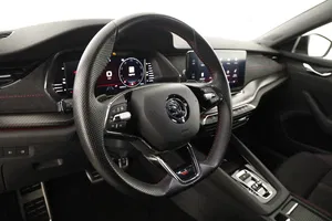 Skoda Octavia Combi 1.4 TSI RS iV | Thumbnail 13 von 26