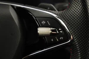 Skoda Octavia Combi 1.4 TSI RS iV | Thumbnail 16 von 26