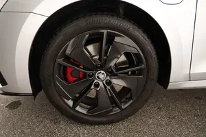 Skoda Octavia Combi 1.4 TSI RS iV | Thumbnail 26 von 26