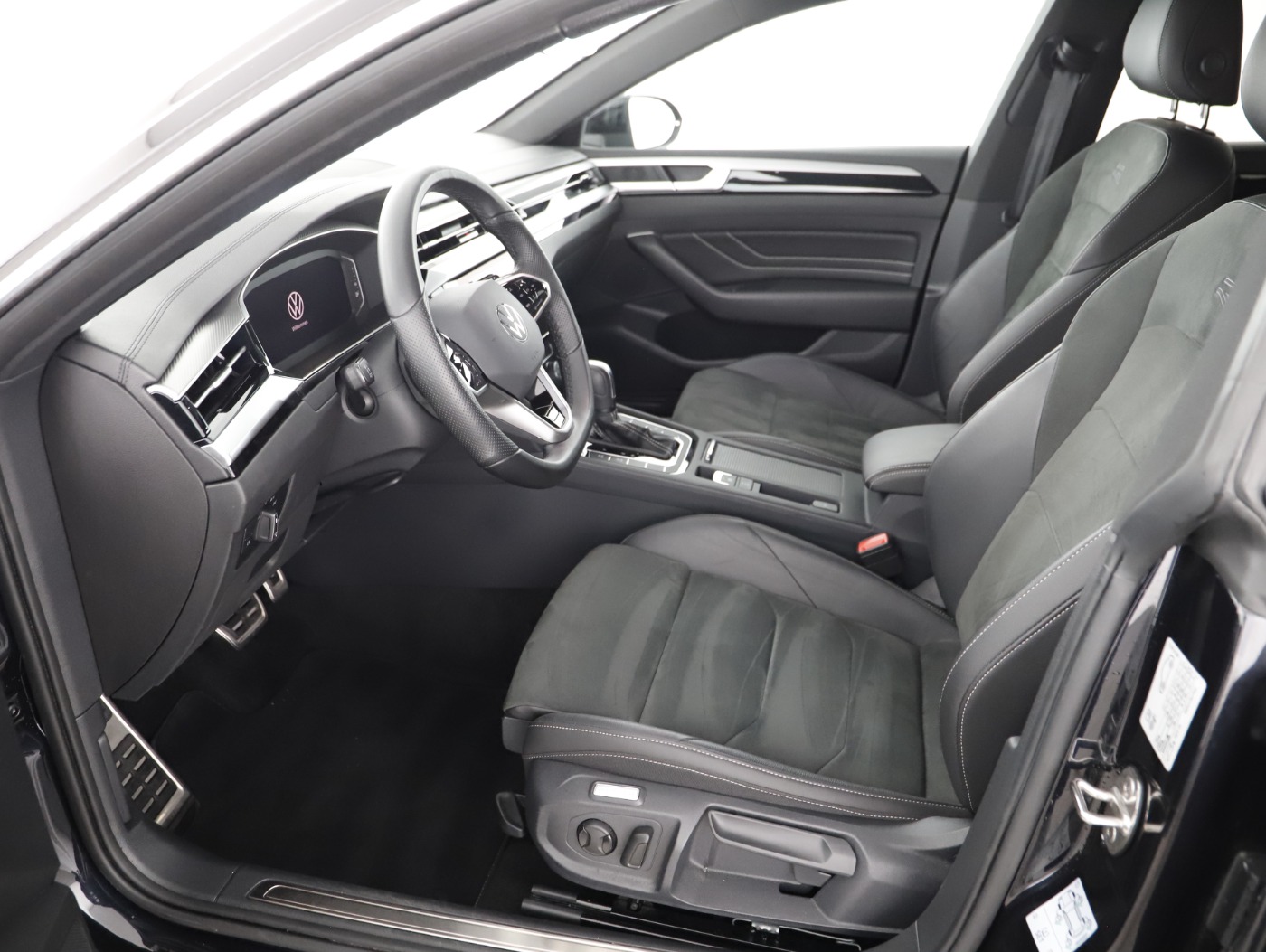 VW Arteon Shooting Brake 2.0 TSI  R-Line | Bild 8 von 26