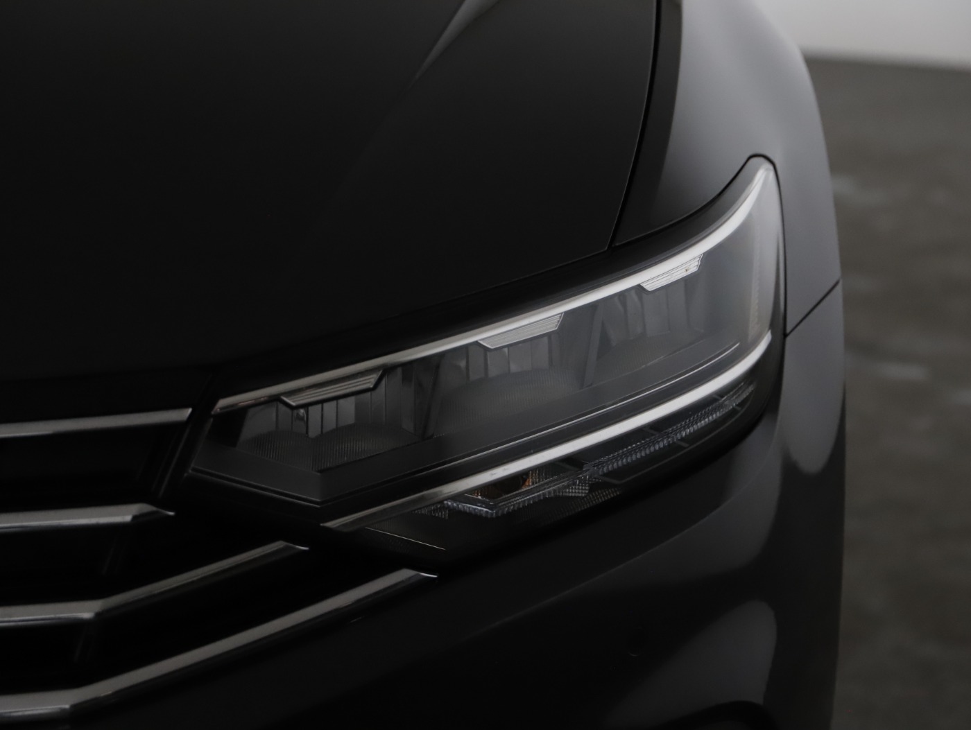 VW Passat Variant 2.0 TDI BMT Business | Bild 21 von 26