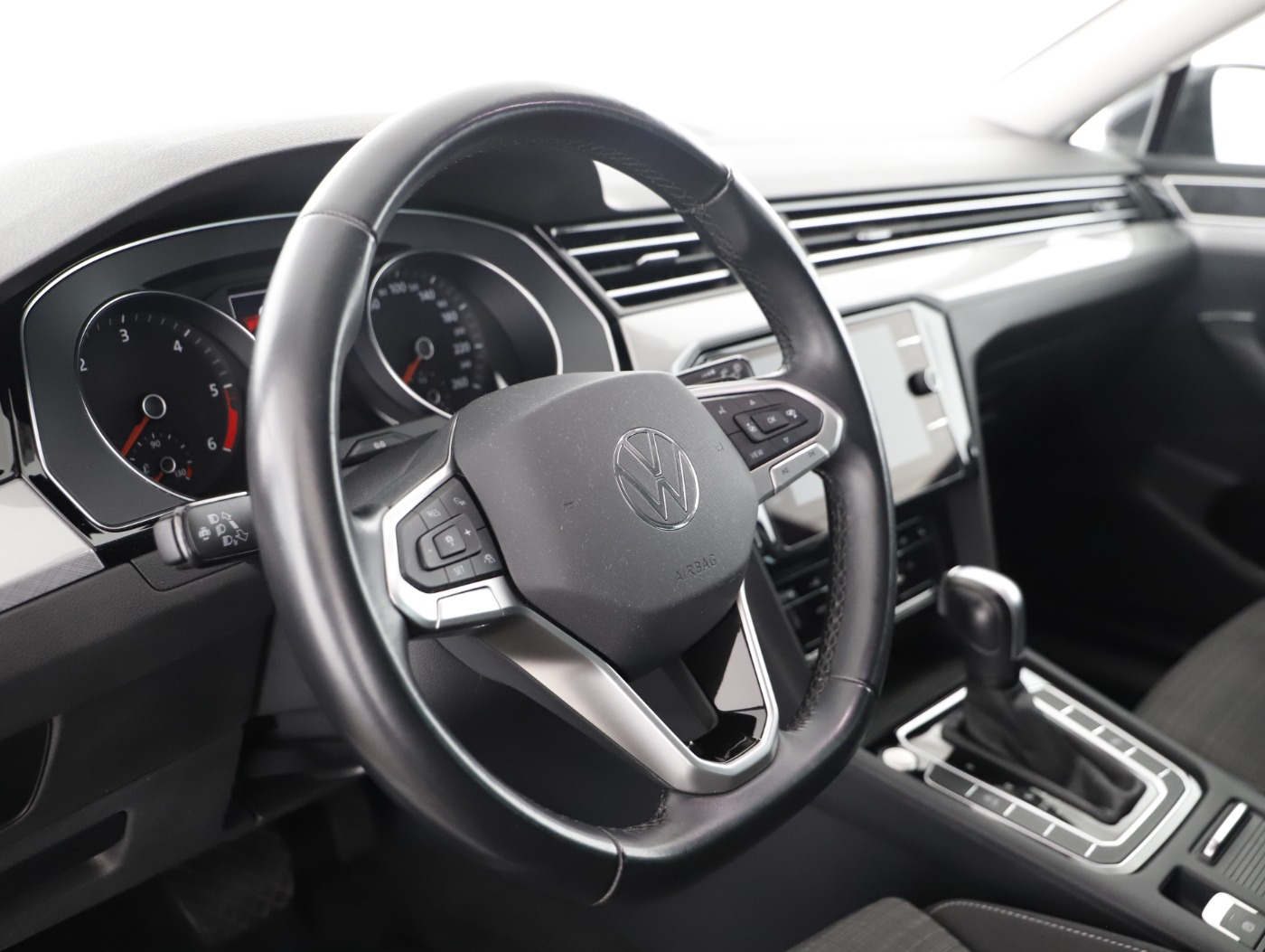 VW Passat Variant 2.0 TDI BMT Business | Bild 10 von 26