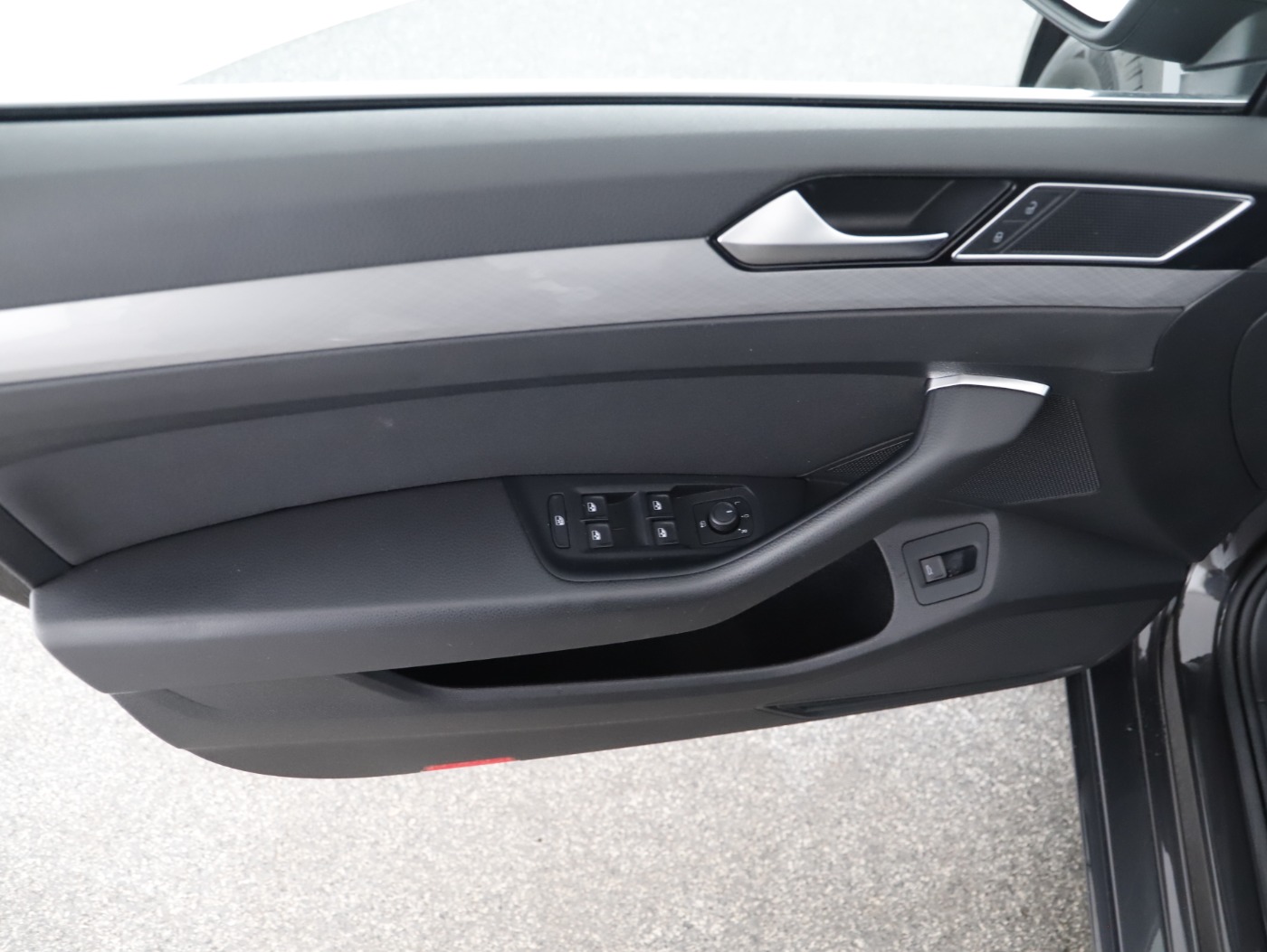 VW Passat Variant 2.0 TDI BMT Business | Bild 5 von 26