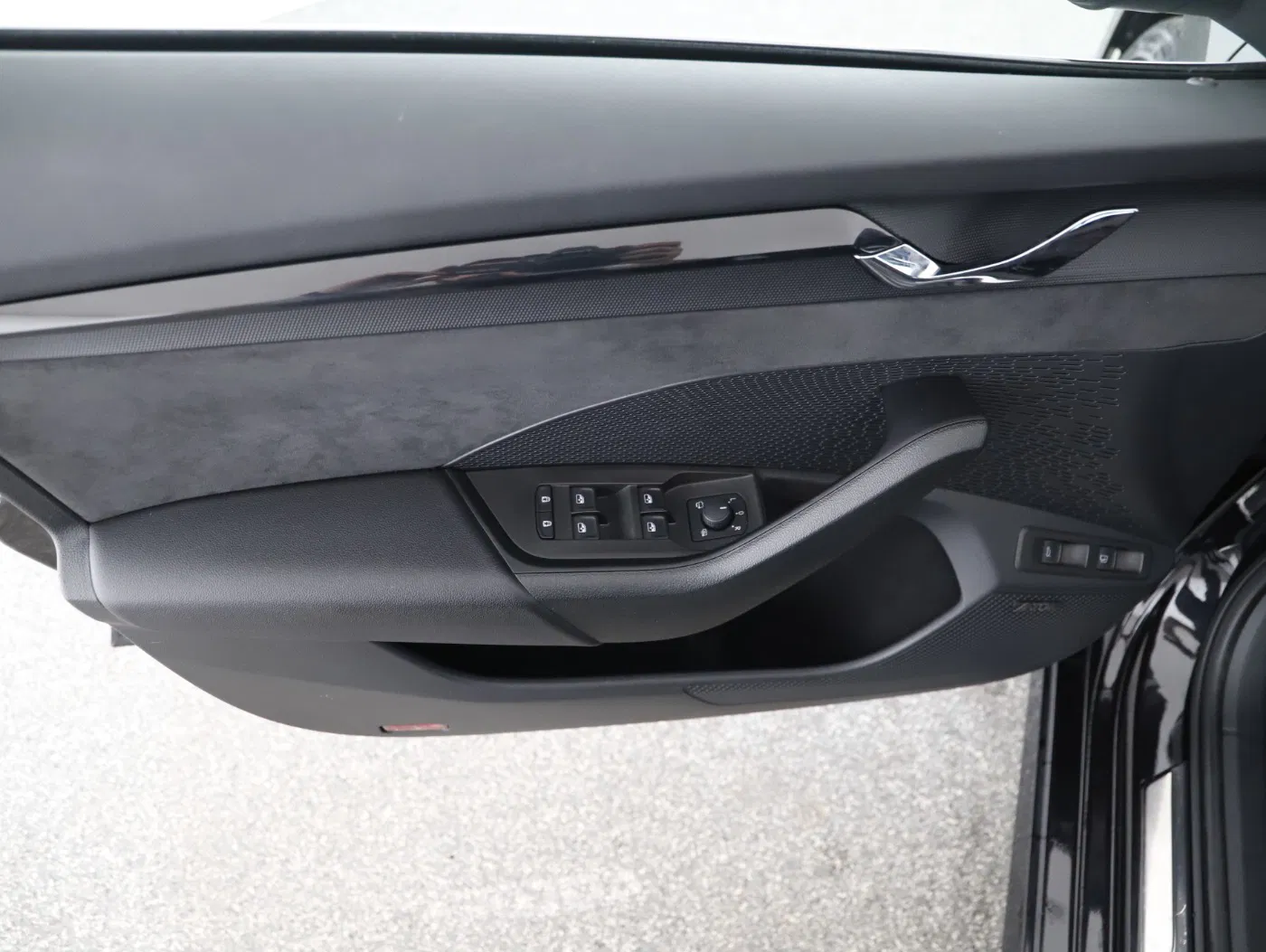 Skoda Octavia Combi 1.4 TSI RS iV | Bild 8 von 25