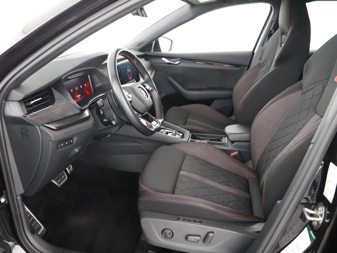 Skoda Octavia Combi 1.4 TSI RS iV | Bild 11 von 25