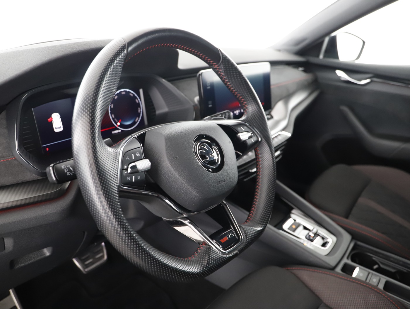 Skoda Octavia Combi 1.4 TSI RS iV | Bild 13 von 25