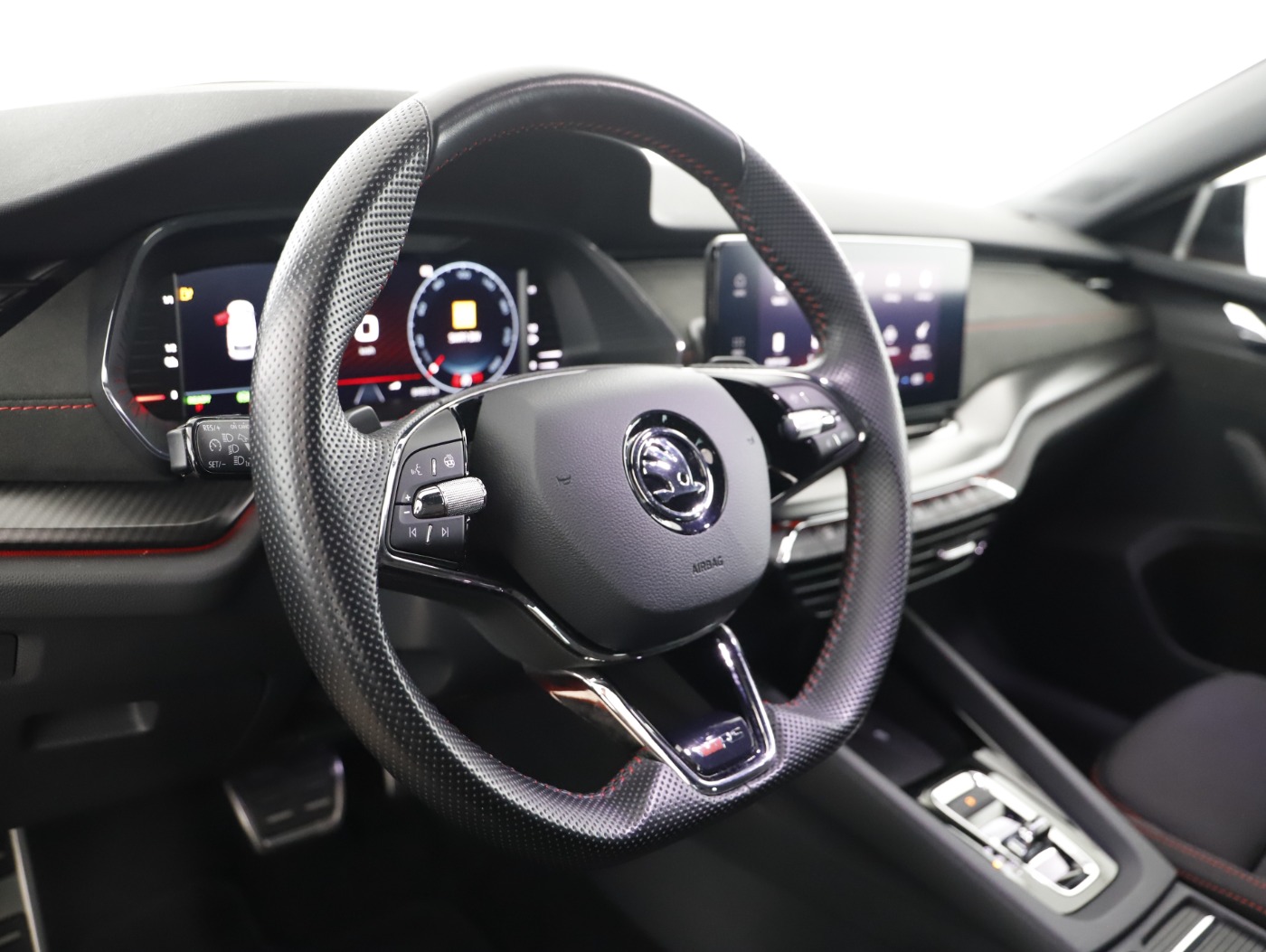 Skoda Octavia Combi 1.4 TSI RS iV | Bild 14 von 26