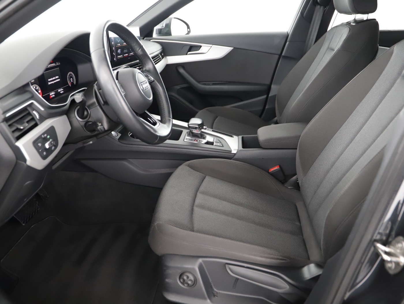 Audi A4 40 2.0 TDI advanced | Bild 11 von 26