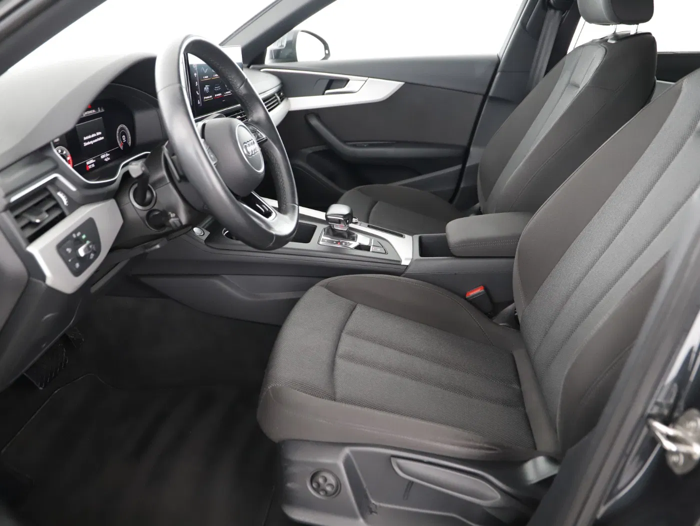 Audi A4 40 2.0 TDI advanced | Bild 11 von 26