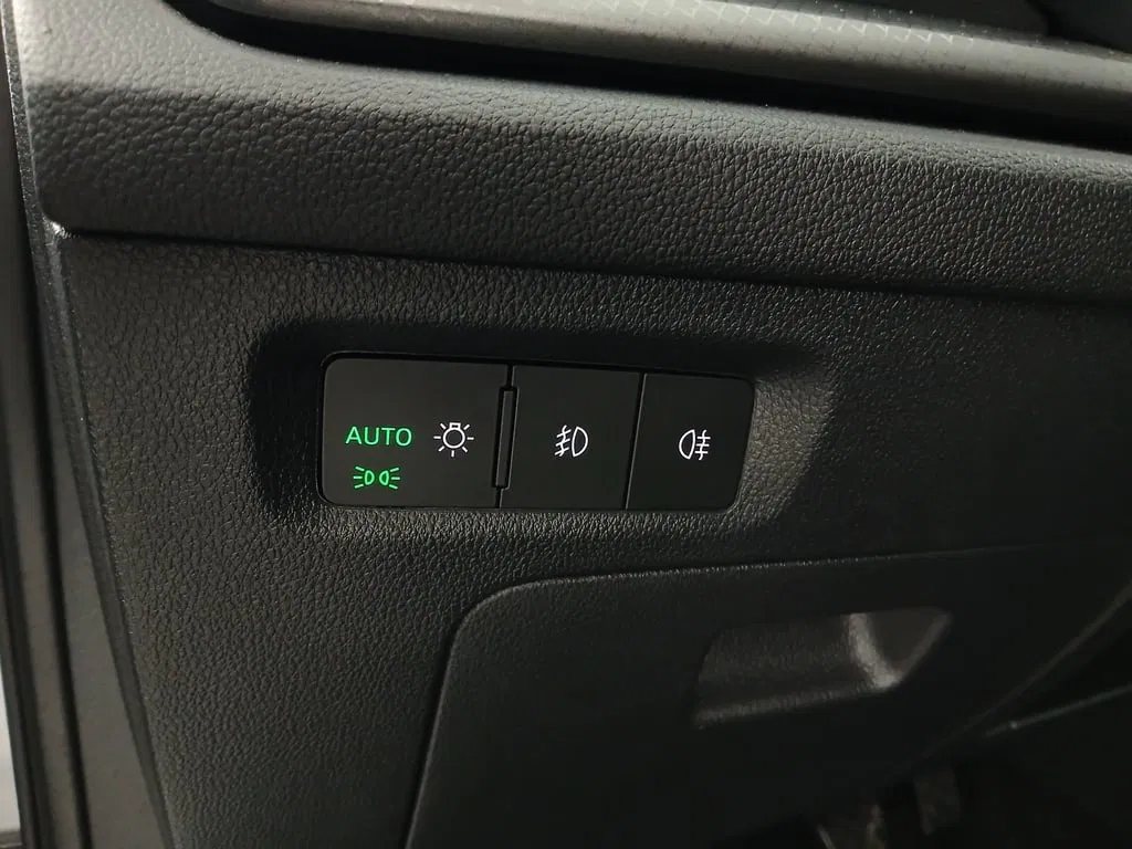 Skoda Octavia Combi 1.0 TSI Ambition | Bild 12 von 27