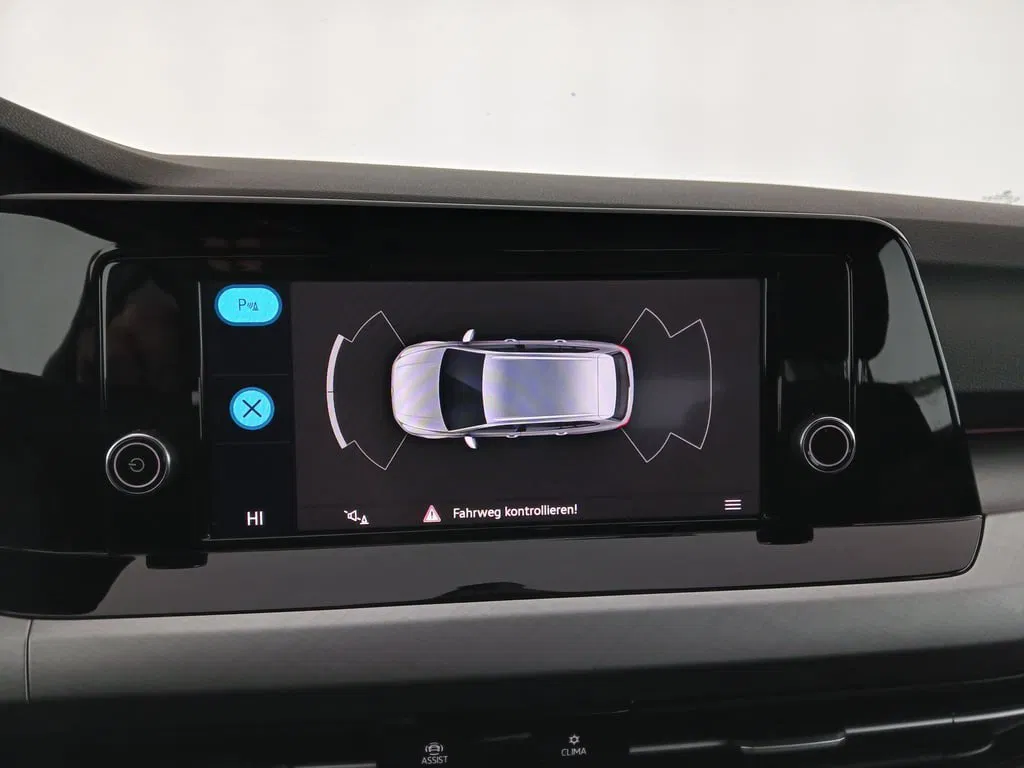 VW Golf VIII Variant 1.0 TSI Life | Bild 21 von 26