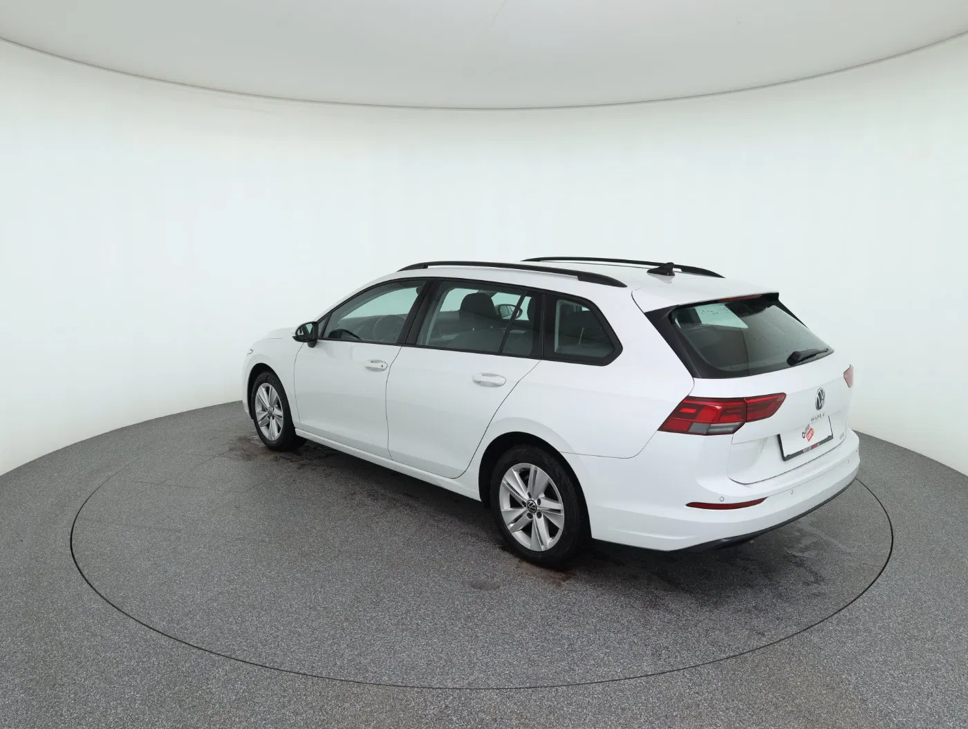 VW Golf VIII Variant 1.0 eTSI Life | Bild 7 von 26