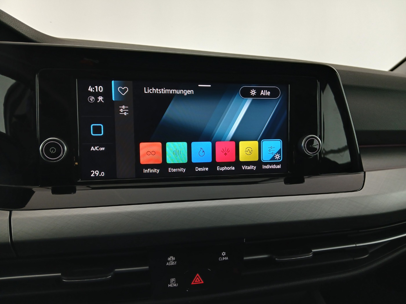 VW Golf VIII Variant 1.0 eTSI Life | Bild 22 von 26