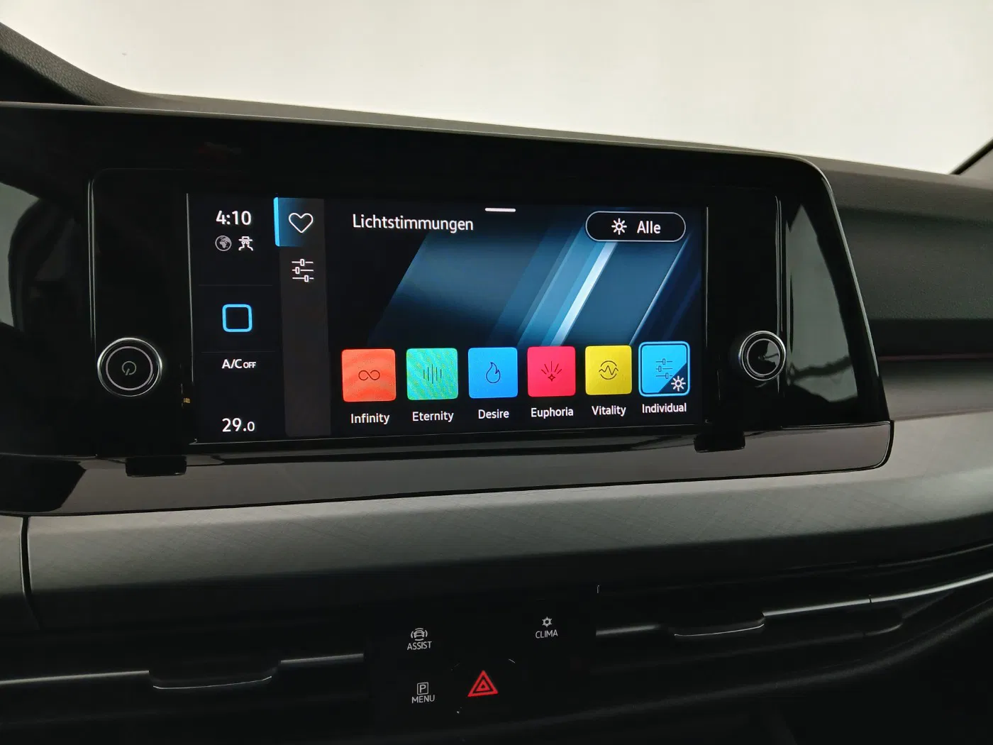 VW Golf VIII Variant 1.0 eTSI Life | Bild 22 von 26