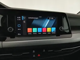 VW Golf VIII Variant 1.0 eTSI Life | Thumbnail 22 von 26