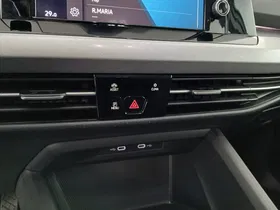 VW Golf VIII Variant 1.0 eTSI Life | Thumbnail 23 von 26