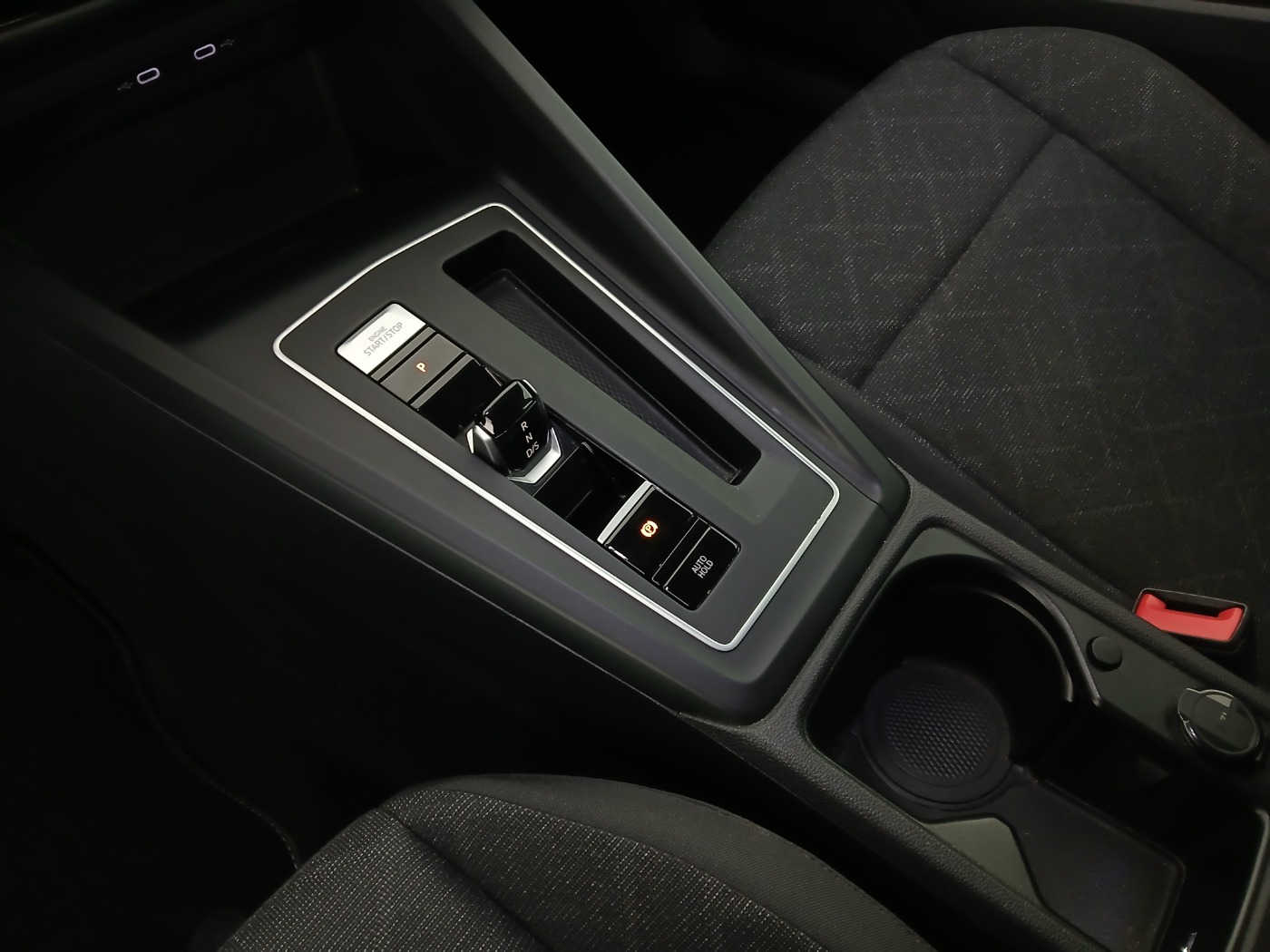 VW Golf VIII Variant 1.0 eTSI Life | Bild 24 von 26