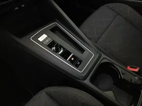 VW Golf VIII Variant 1.0 eTSI Life | Thumbnail 24 von 26