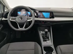 VW Golf VIII Variant 1.0 TSI | Thumbnail 14 von 26