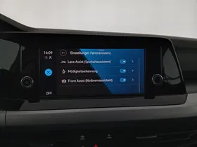 VW Golf VIII Variant 1.0 TSI | Thumbnail 20 von 26