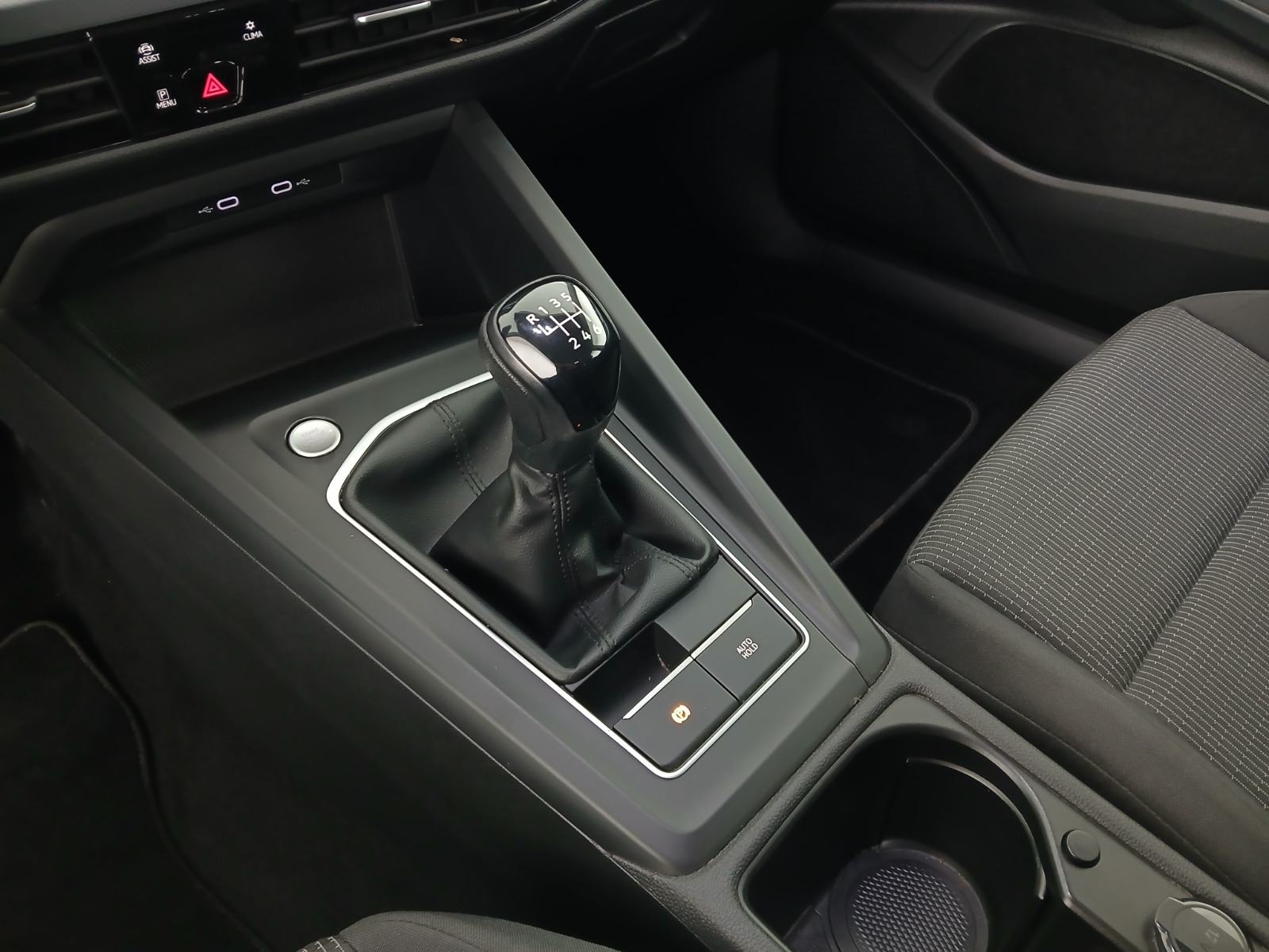 VW Golf VIII Variant 1.0 TSI | Bild 24 von 26