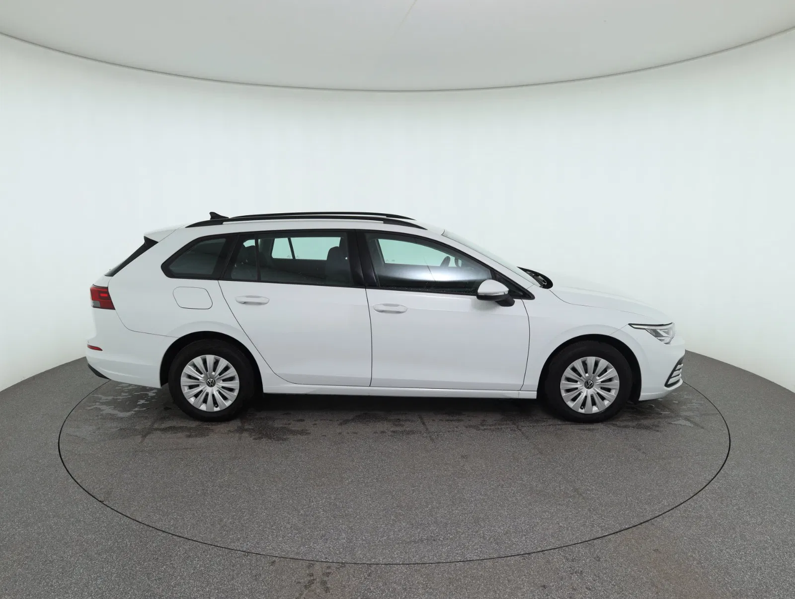 VW Golf VIII Variant 1.0 TSI | Bild 4 von 26