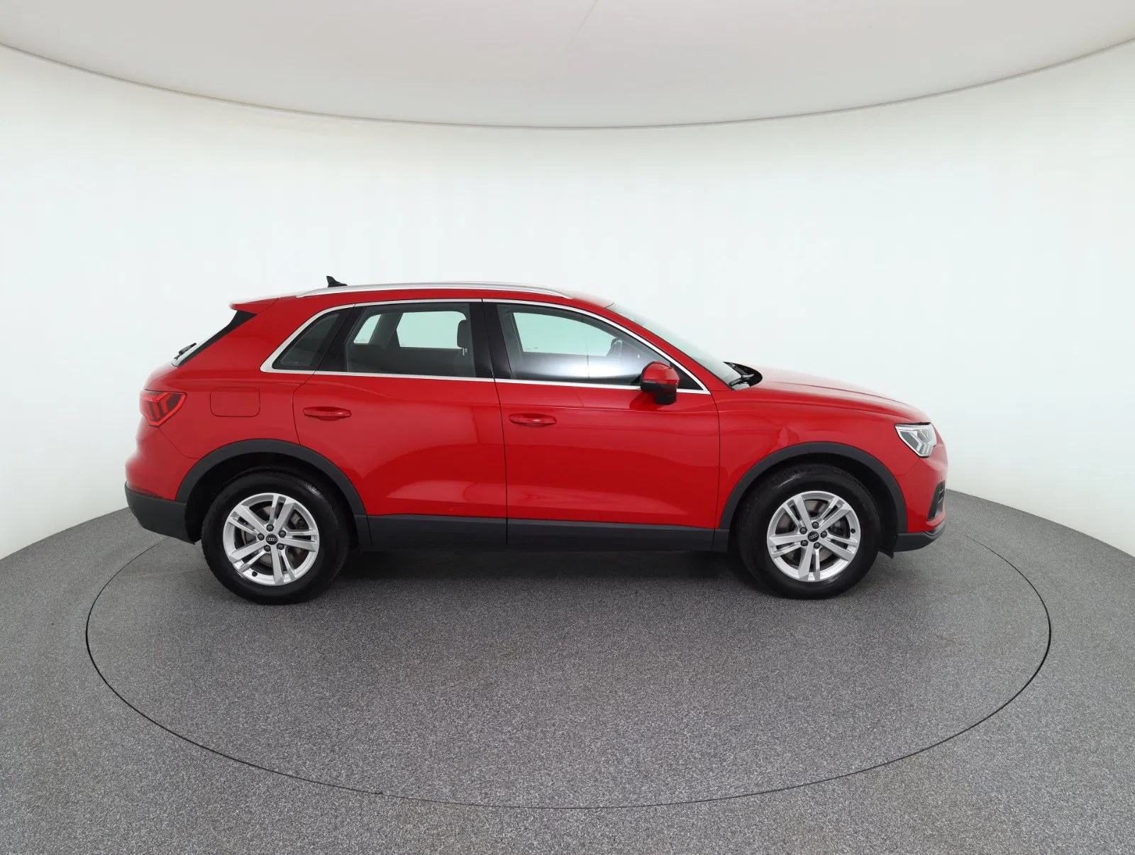 Audi Q3 40 2.0 TDI quattro | Bild 4 von 30