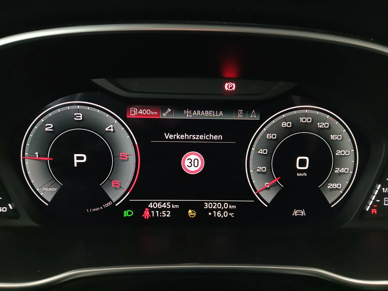 Audi Q3 40 2.0 TDI quattro | Bild 18 von 30