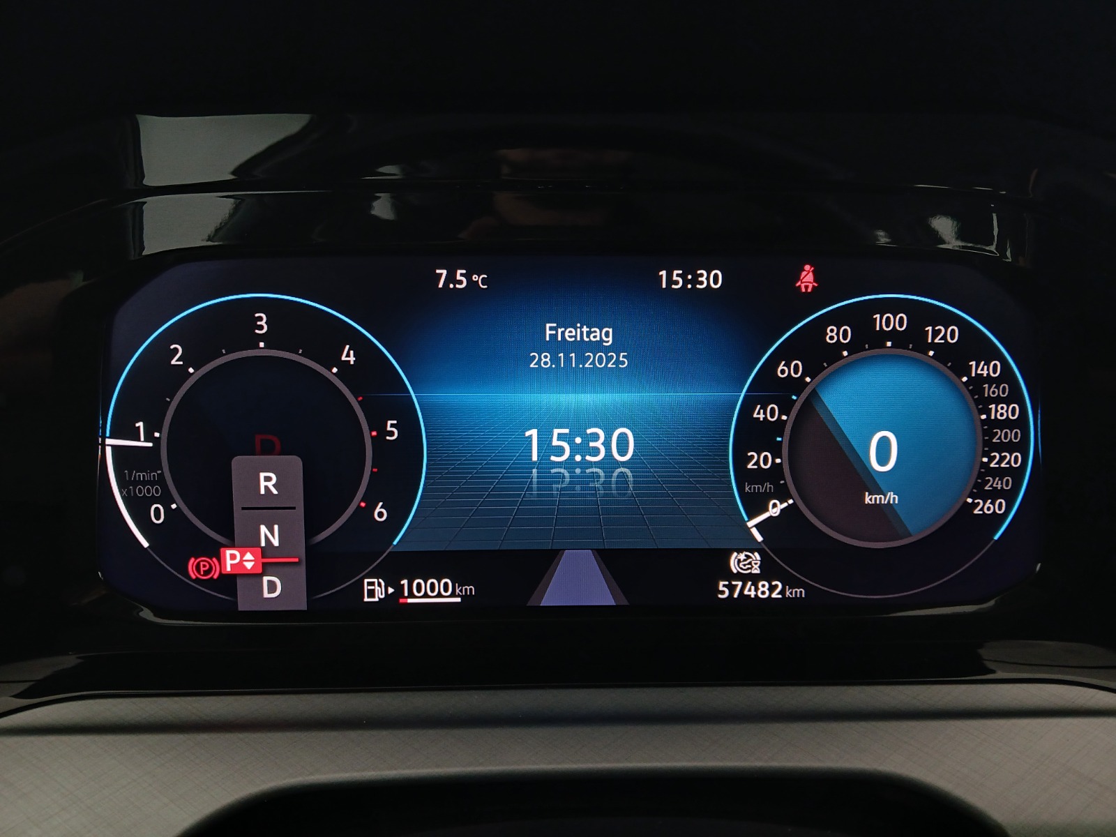 VW Golf VIII Variant 2.0 TDI Life | Bild 16 von 27