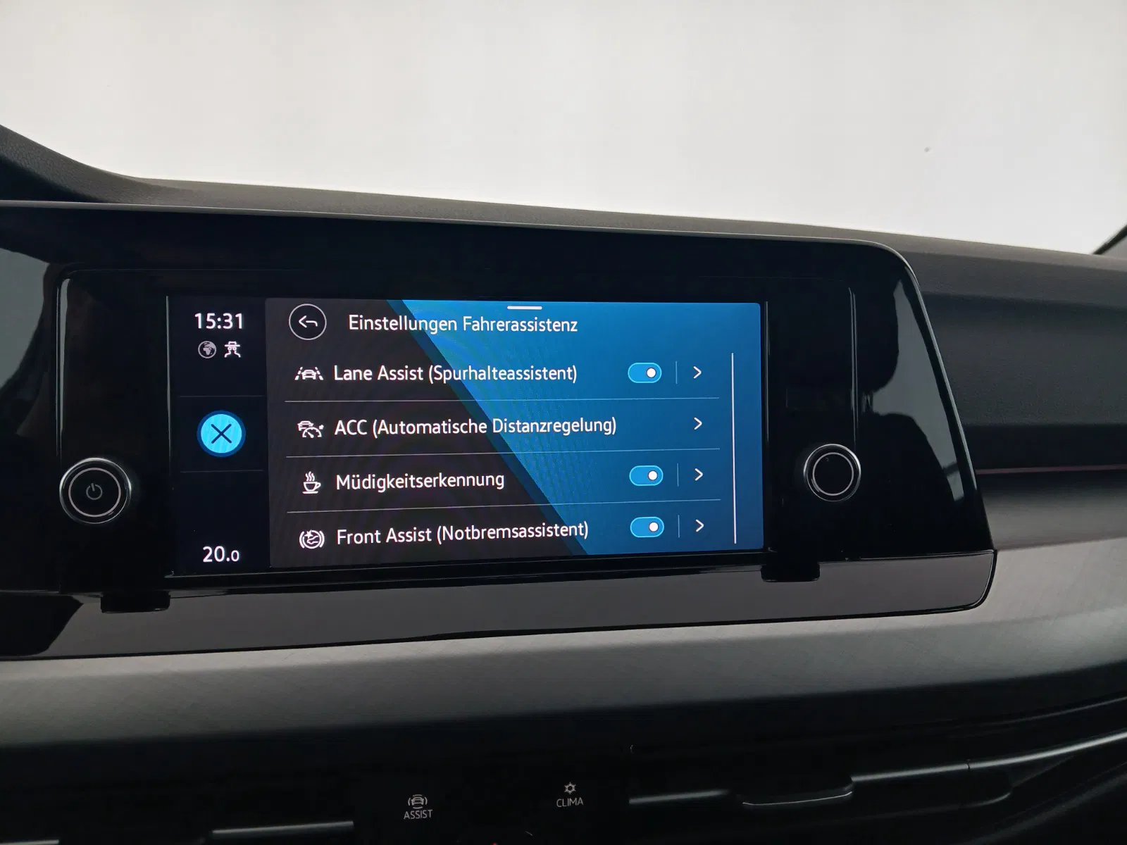 VW Golf VIII Variant 2.0 TDI Life | Bild 21 von 27