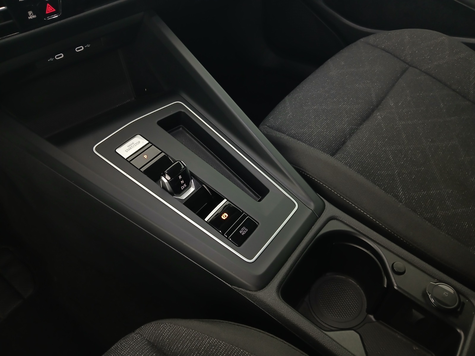 VW Golf VIII Variant 2.0 TDI Life | Bild 25 von 27