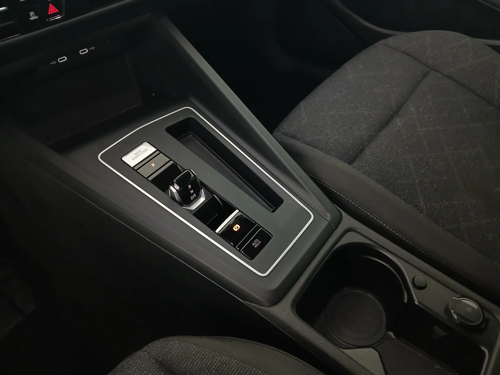 VW Golf VIII Variant 2.0 TDI Life | Bild 25 von 27