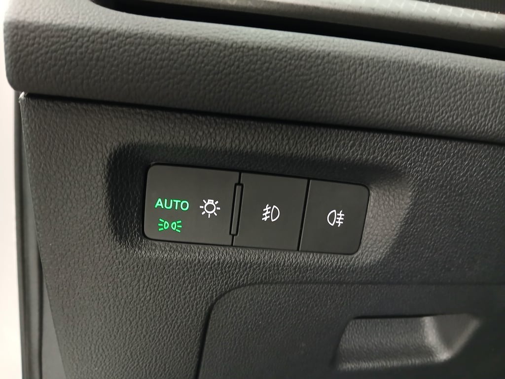 Skoda Octavia Combi 1.0 TSI Ambition | Bild 12 von 25