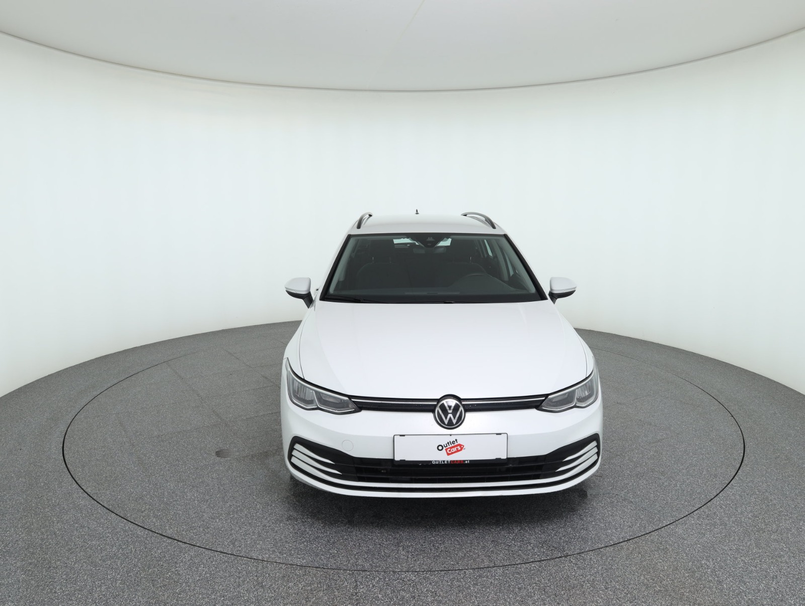 VW Golf VIII Variant 2.0 TDI Life | Bild 2 von 26