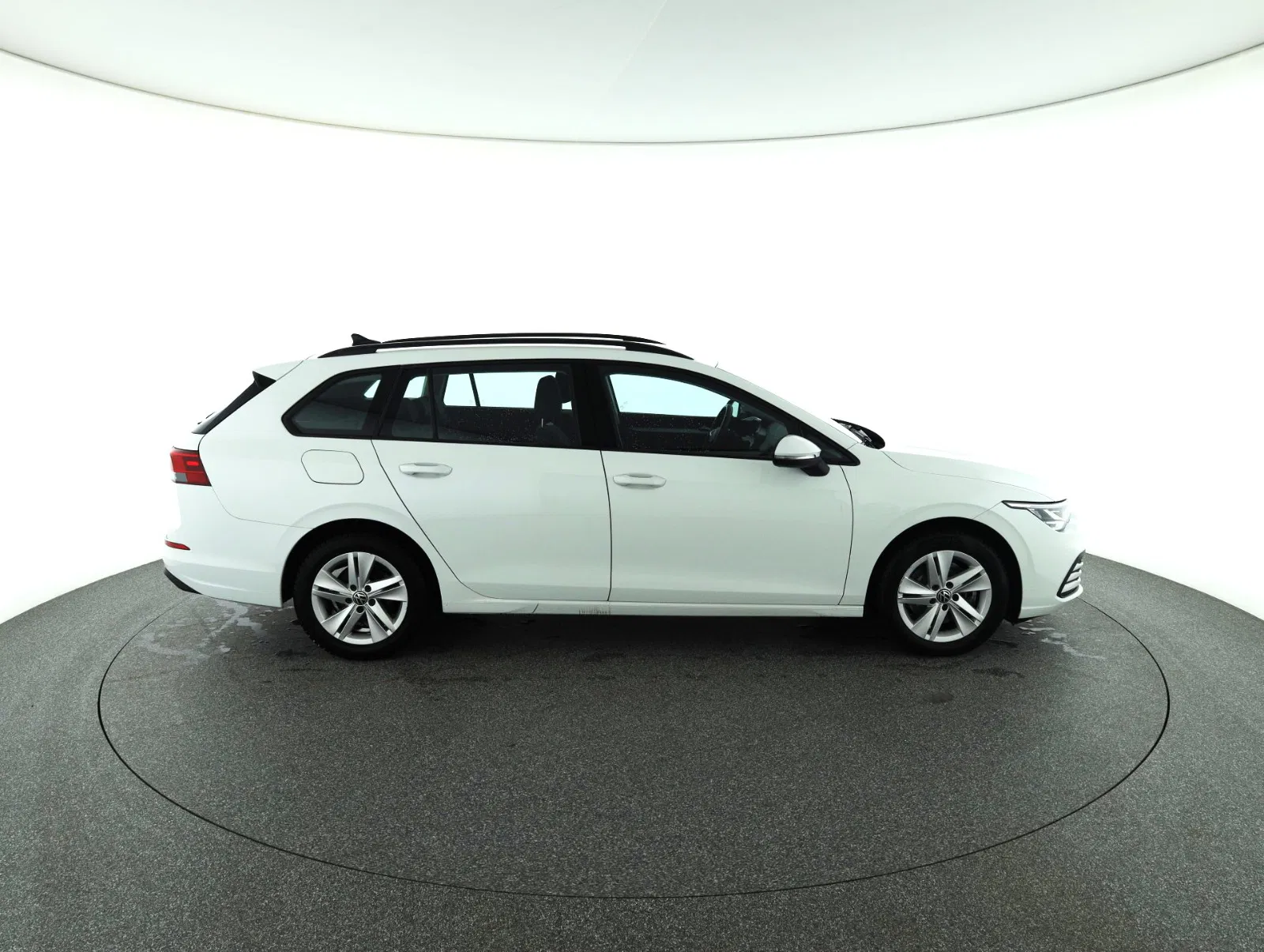 VW Golf VIII Variant 2.0 TDI Life | Bild 4 von 26