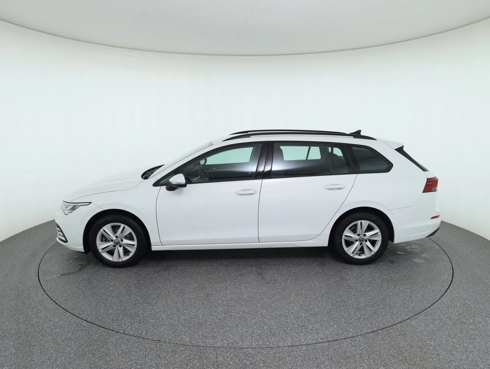 VW Golf VIII Variant 2.0 TDI Life | Bild 8 von 26