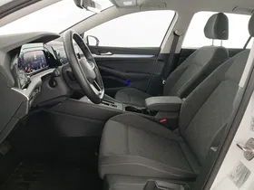 VW Golf VIII Variant 2.0 TDI Life | Thumbnail 13 von 26