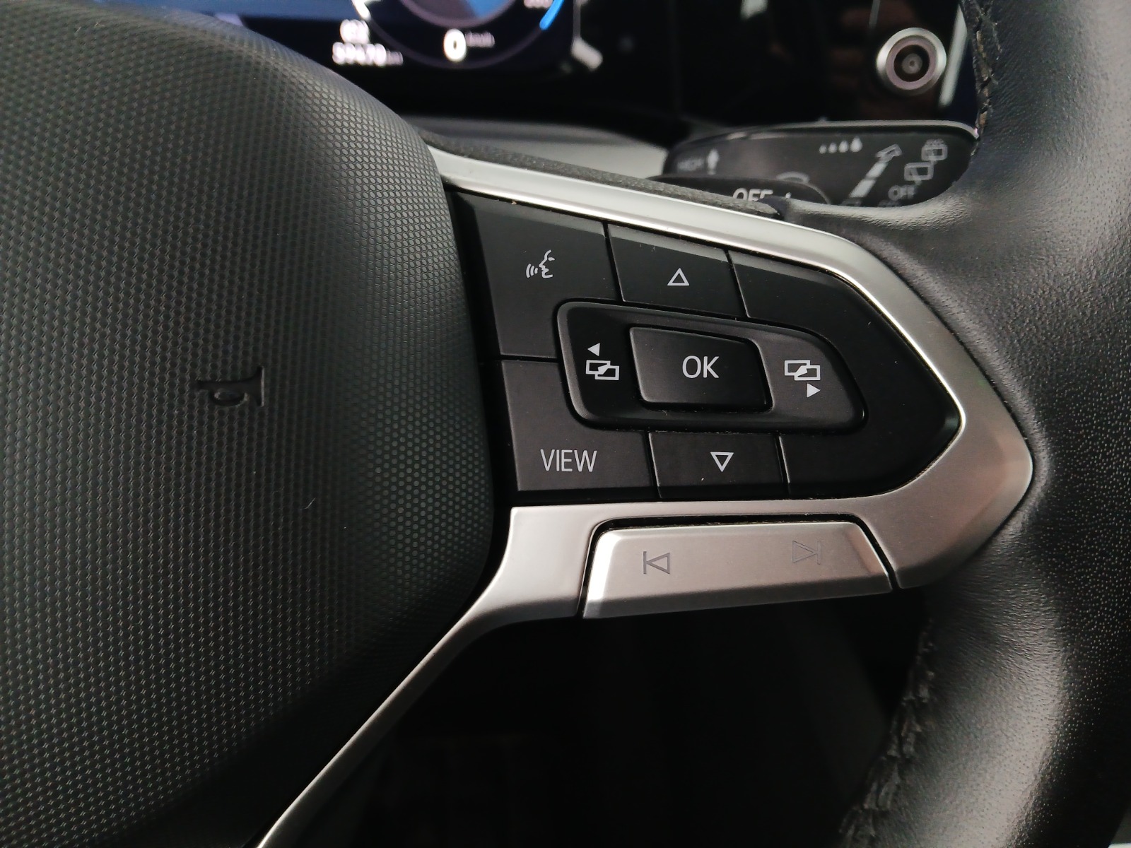 VW Golf VIII Variant 2.0 TDI Life | Bild 17 von 26