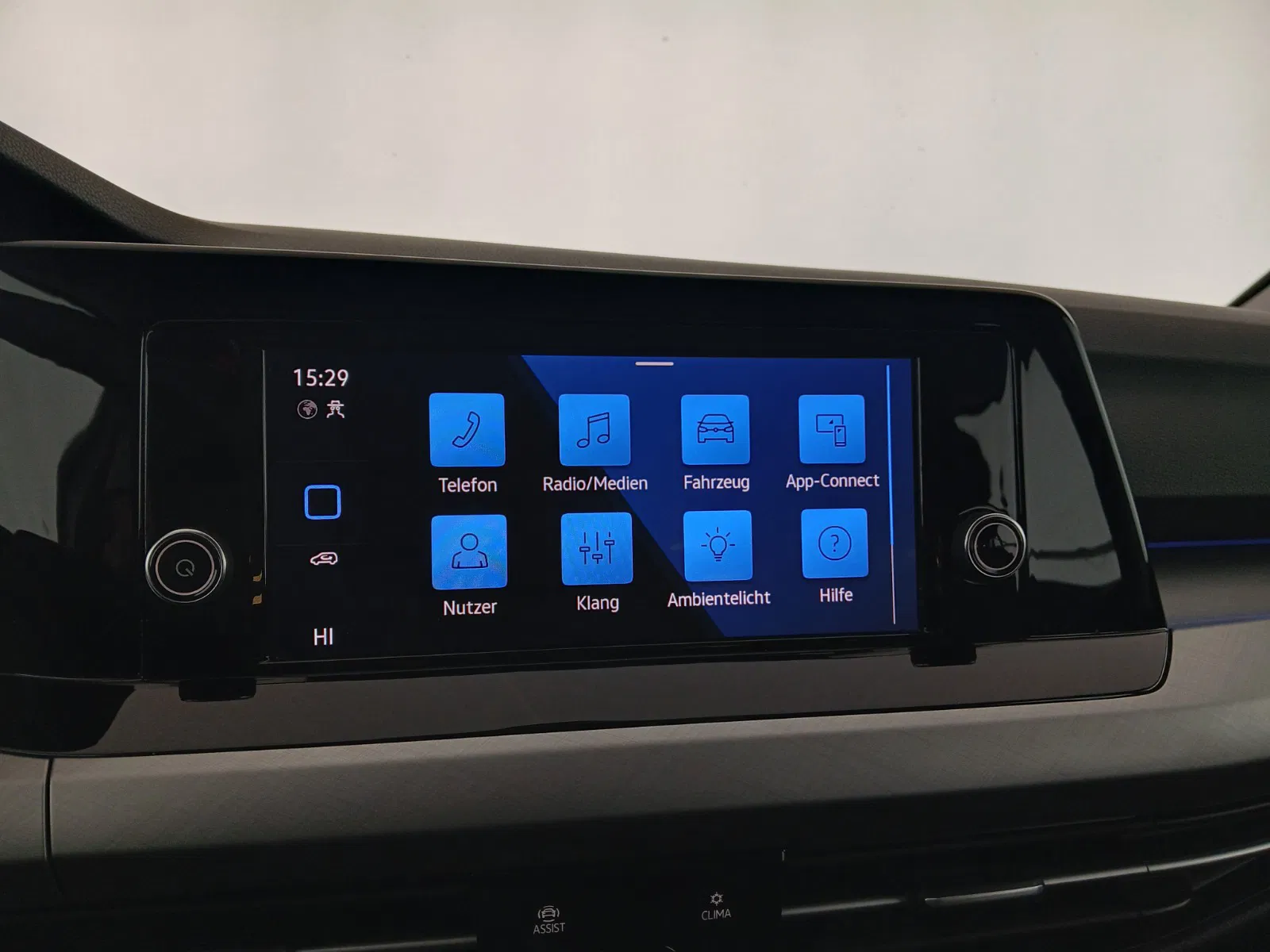 VW Golf VIII Variant 2.0 TDI Life | Bild 18 von 26