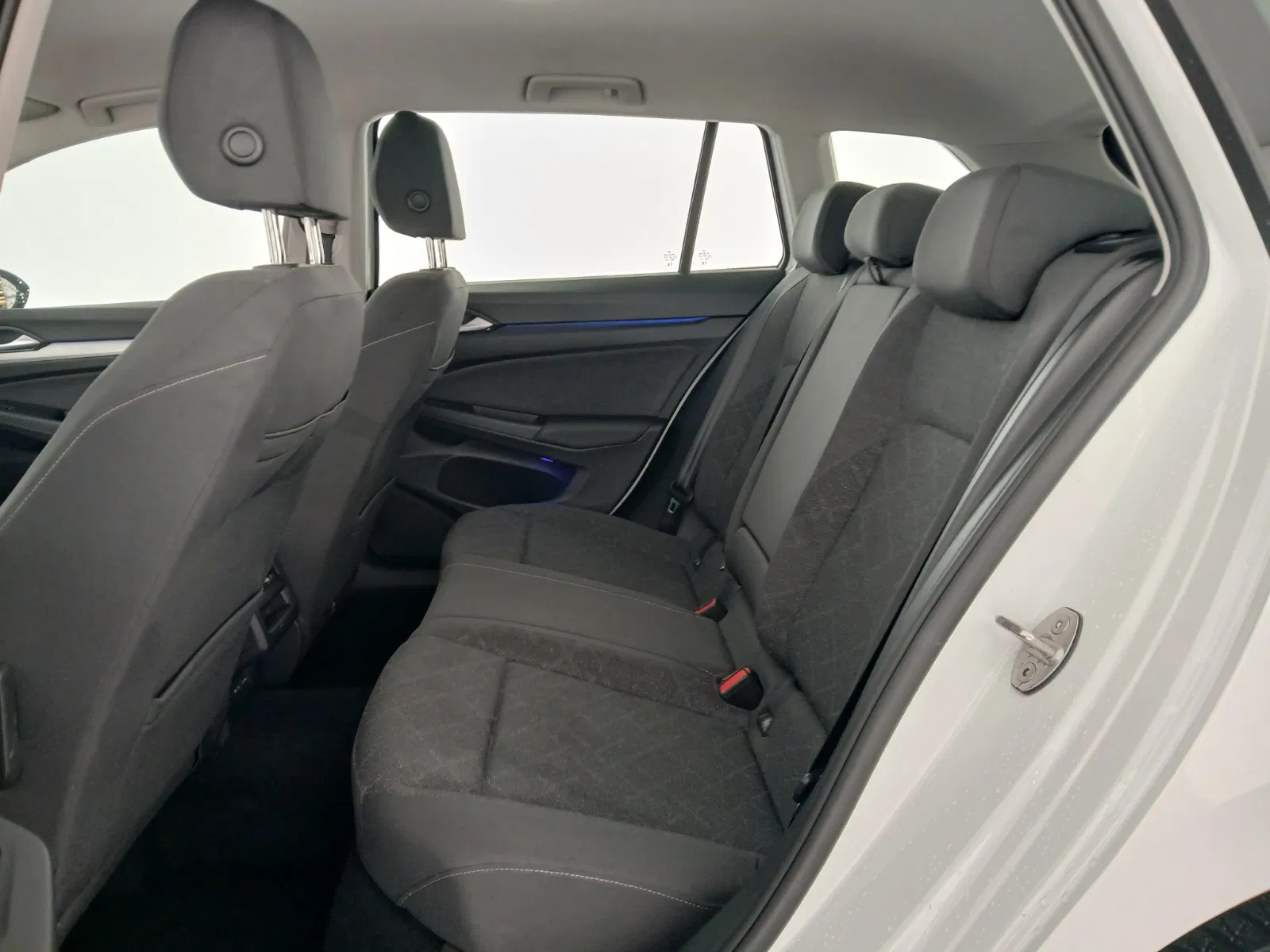 VW Golf VIII Variant 2.0 TDI Life | Bild 25 von 26