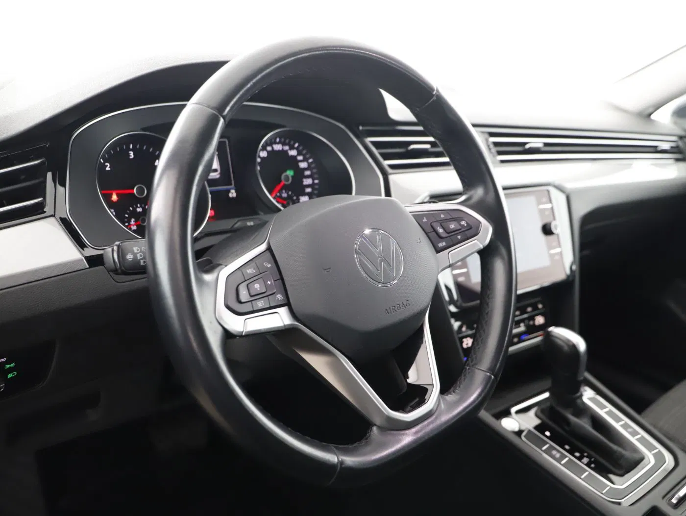 VW Passat Var.2.0 TDI BMT Business | Bild 11 von 24